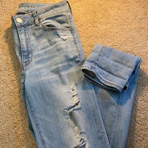 American Eagle boyfriend fitting jeans!
